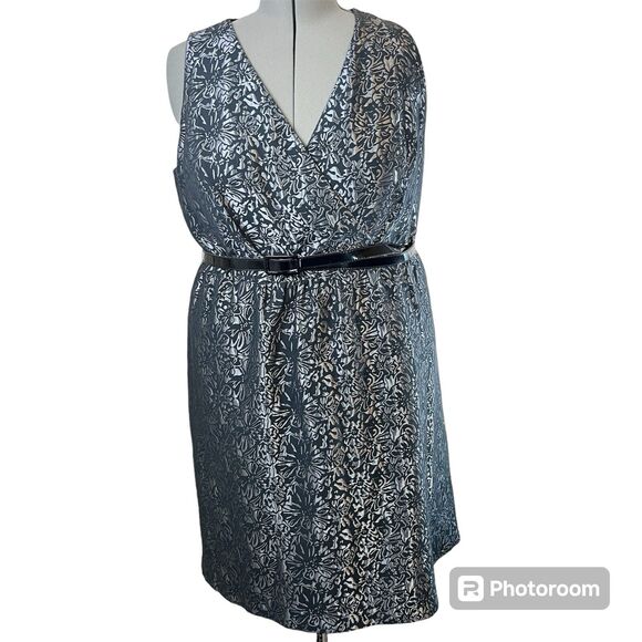 Lane Bryant Fit & Flare Dress Plus Sz 20 Black Metallic Gray V Neck Sleeveless - Picture 1 of 8